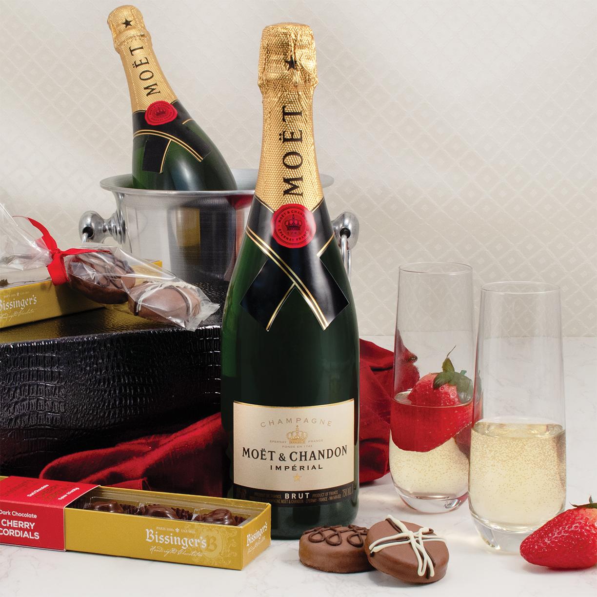 Moët & Chandon Bubbly Champagne Gift Basket