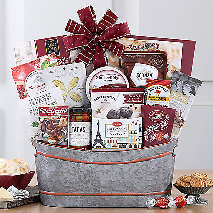 Metropolitan Delight: Gourmet Gift Basket