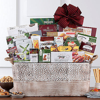 Elegant Enjoyment: Gourmet Gift Basket