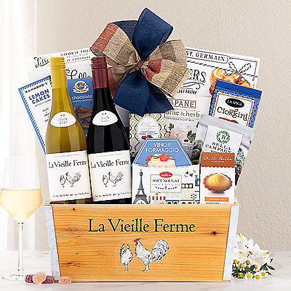 La Vieille Ferme French Duet: Wine Gift Basket